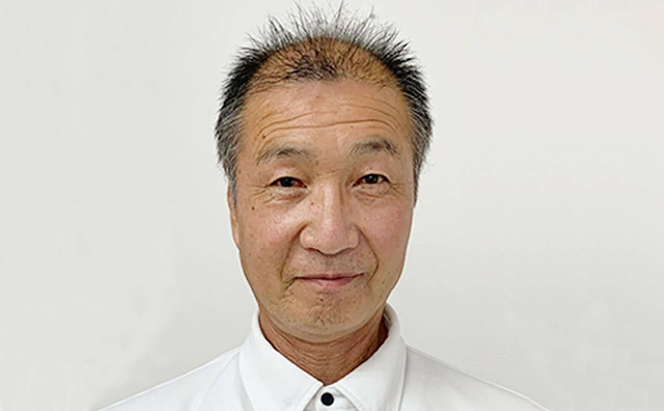 岐阜県柳津町にあるBL gardenの店長澤崎さんの正面写真。