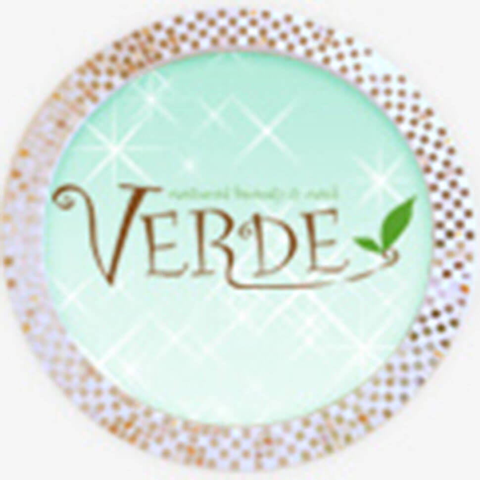 岐阜市河渡にあるビューティーサロンヴェルデロゴ。緑の鏡のような円の中にヴェルデの英字が書かれている。