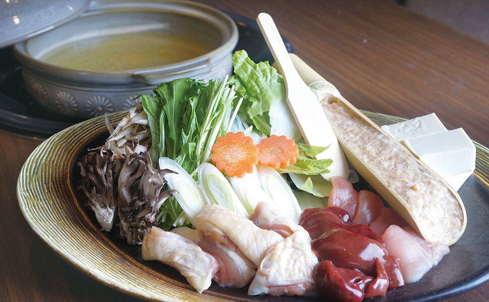 奥美濃古地鶏 とり鍋 (〆の中華麺or 雑炊セット付)